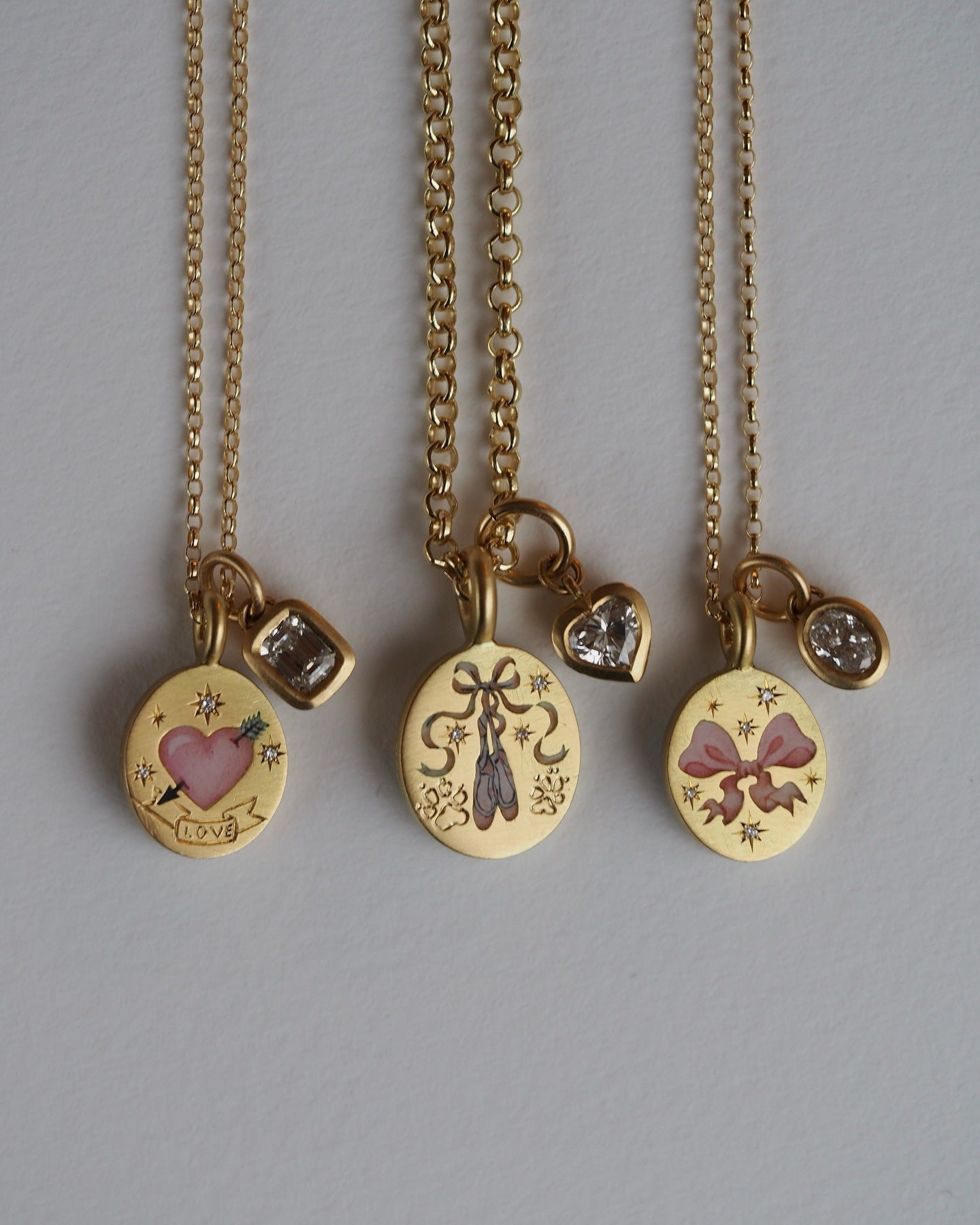 Wholesale Colored flower heart-shaped stainless steel necklace