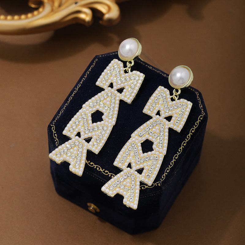 Wholesale Mother' s Day Creative Letter  Diamond Pearl Earrings Luxury Earrings