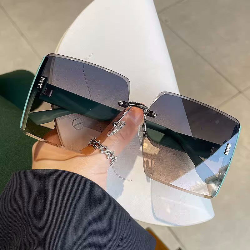 Wholesale 2023 PC Large Frameless Square Sunglasses