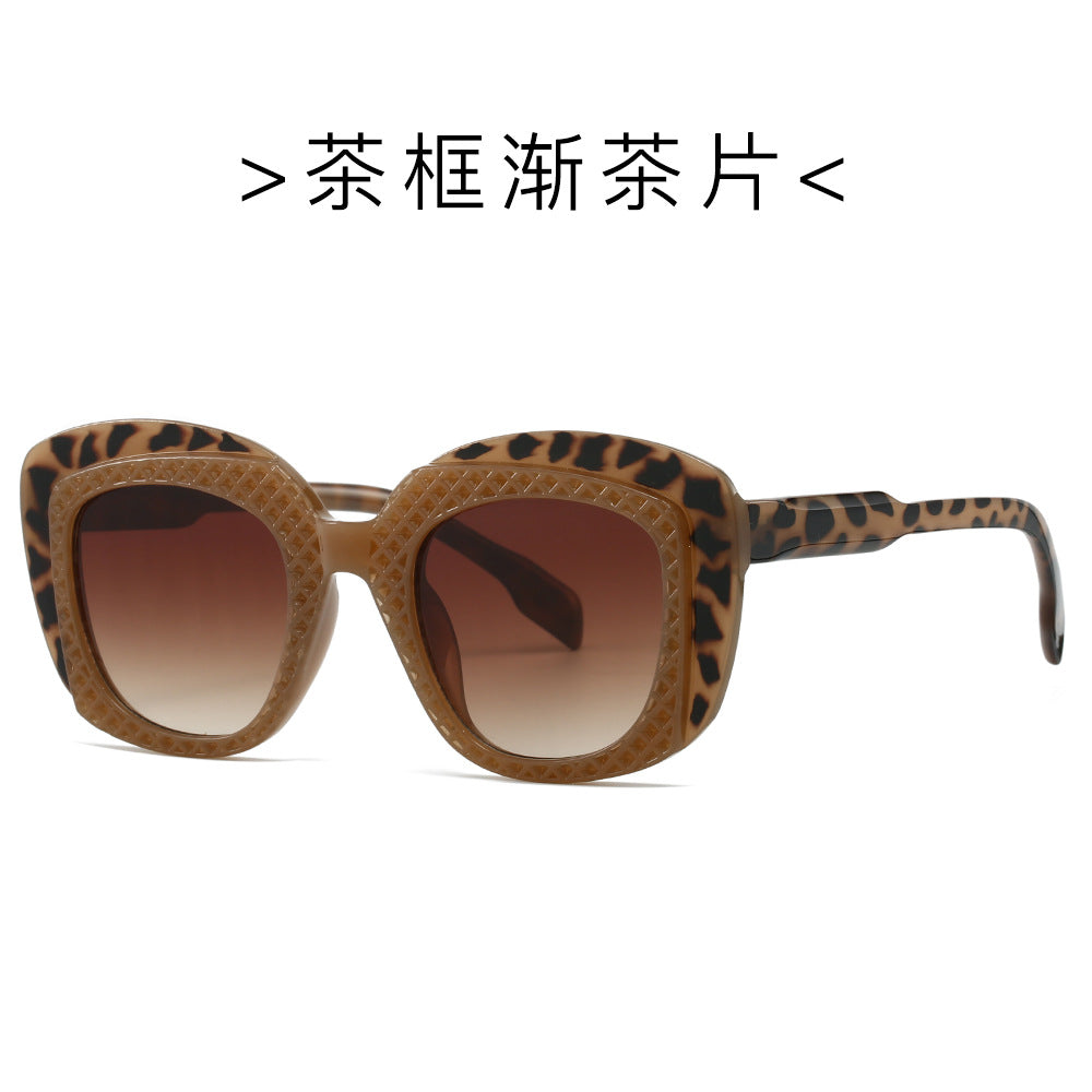 Wholesale Fashion Square Frame Plastic Sunglasses