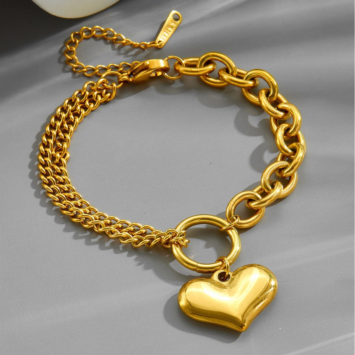 Wholesale 5pcs Retro Love Golden Titanium Steel Bracelet