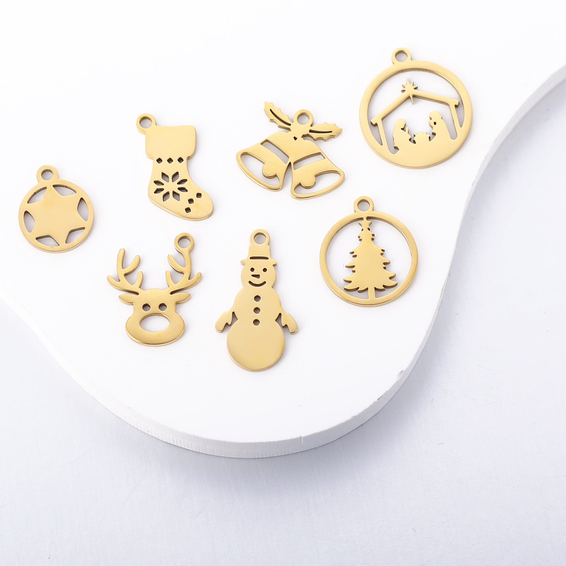 Wholesale Stainless Steel Christmas Snowman Fawn Christmas Tree Snowflake Pendant Accessories DIY
