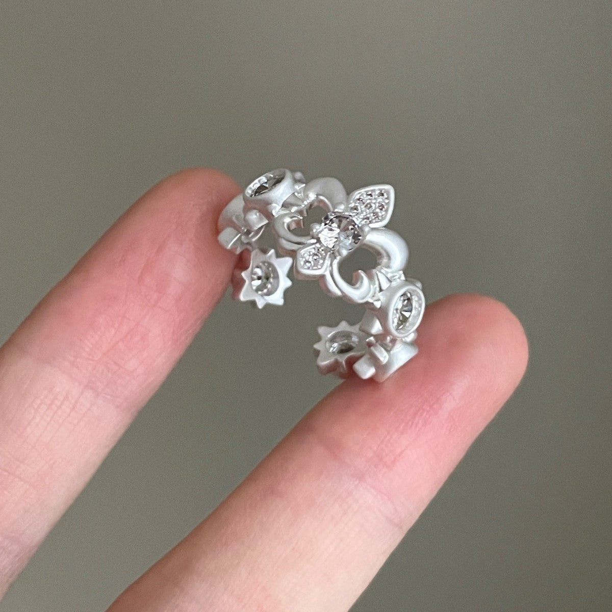 Wholesale Cross Retro White Iris Zircon Open Ring