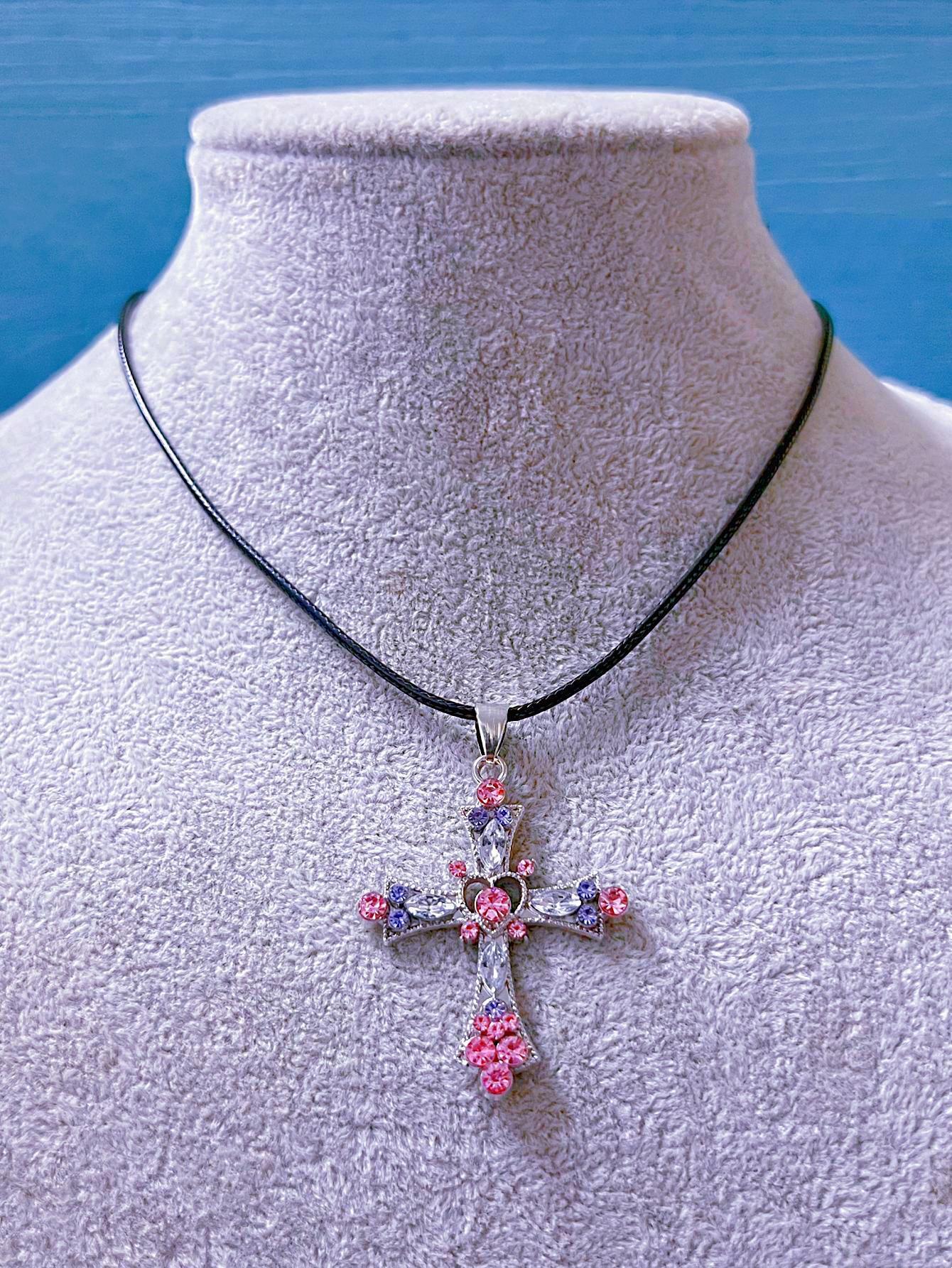 Wholesale Gothic Bohemian Style Crystal Diamond Color Cross Pendant European and American Festival Jewelry Girl's Collarbone Necklace