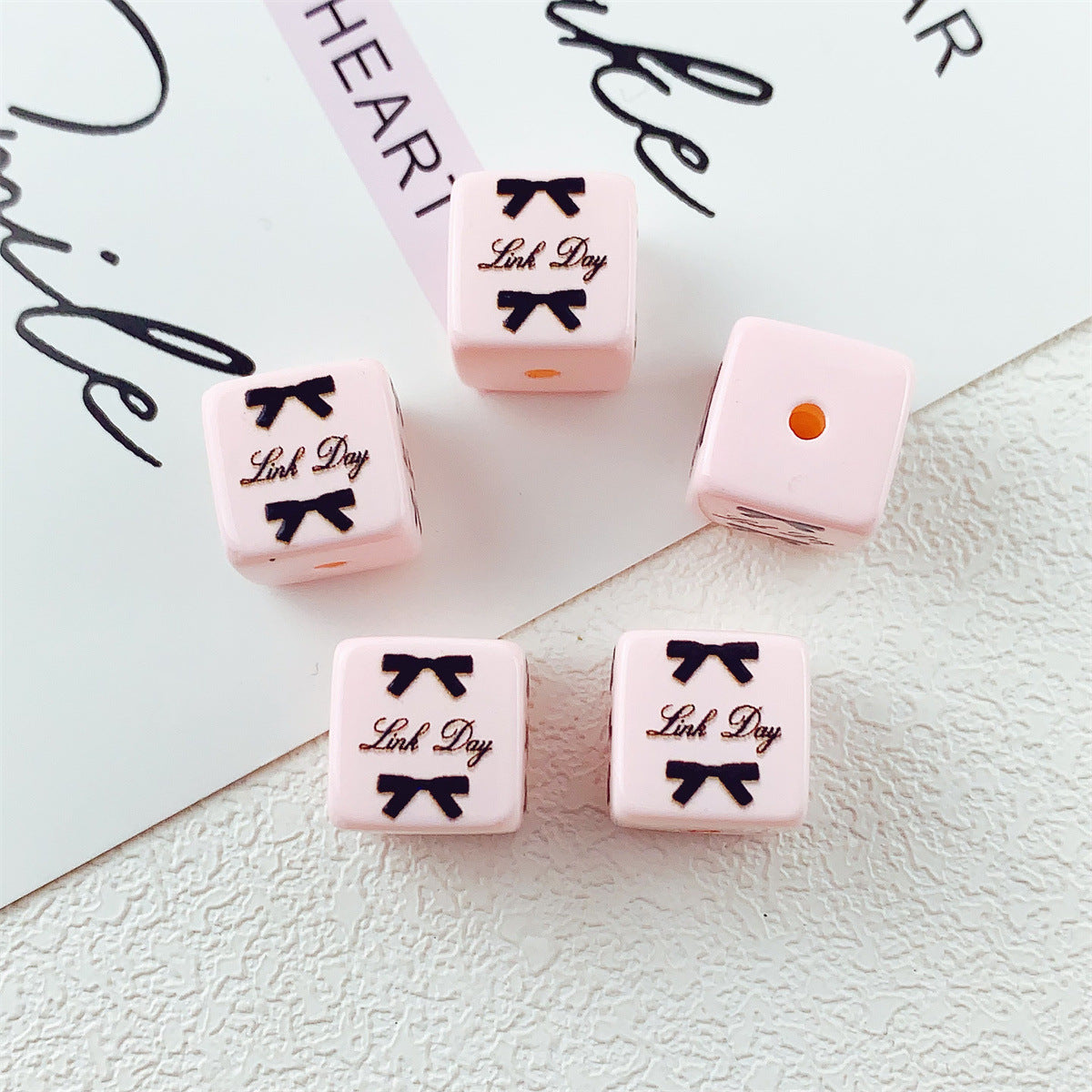 Wholesale 10pcs 14mm printed black and pink love bow flower square acrylic beads