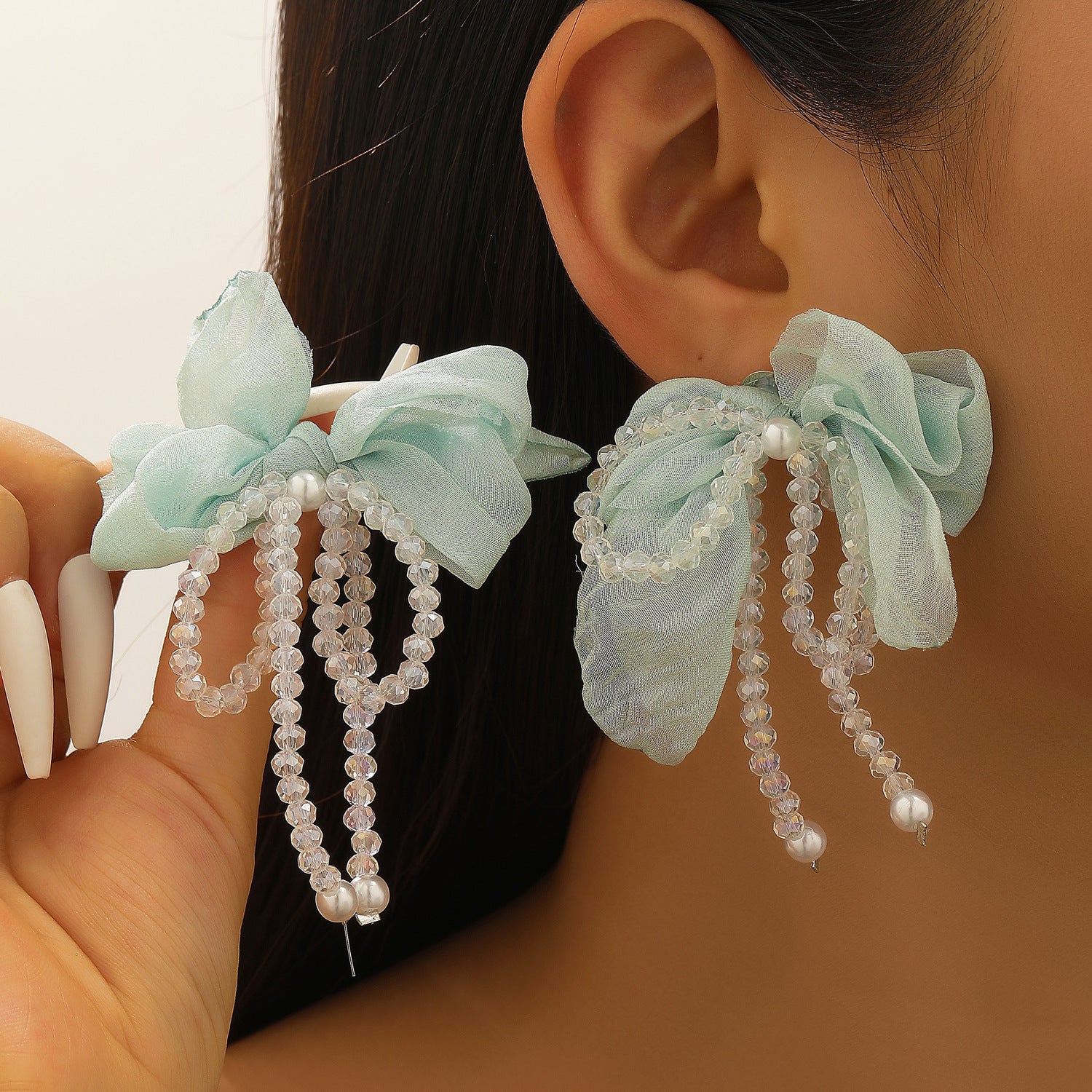 Wholesale Trendy Summer Vacation Hand Knit Raffia Flower Earrings For Women Golden Yellow Fashion Accessory Resale Gift