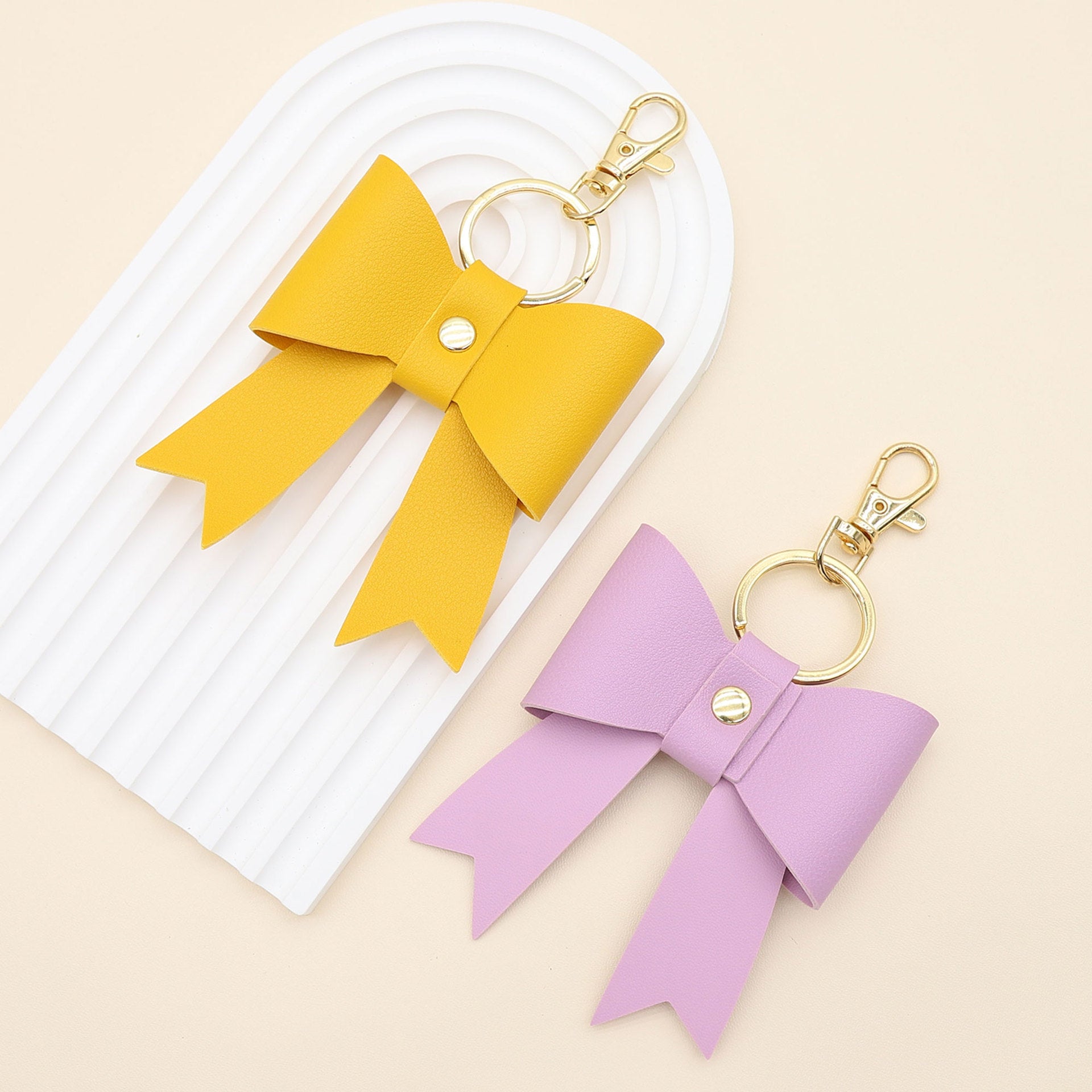 Wholesale New simple PU leather bow shape key chain bag pendant accessories
