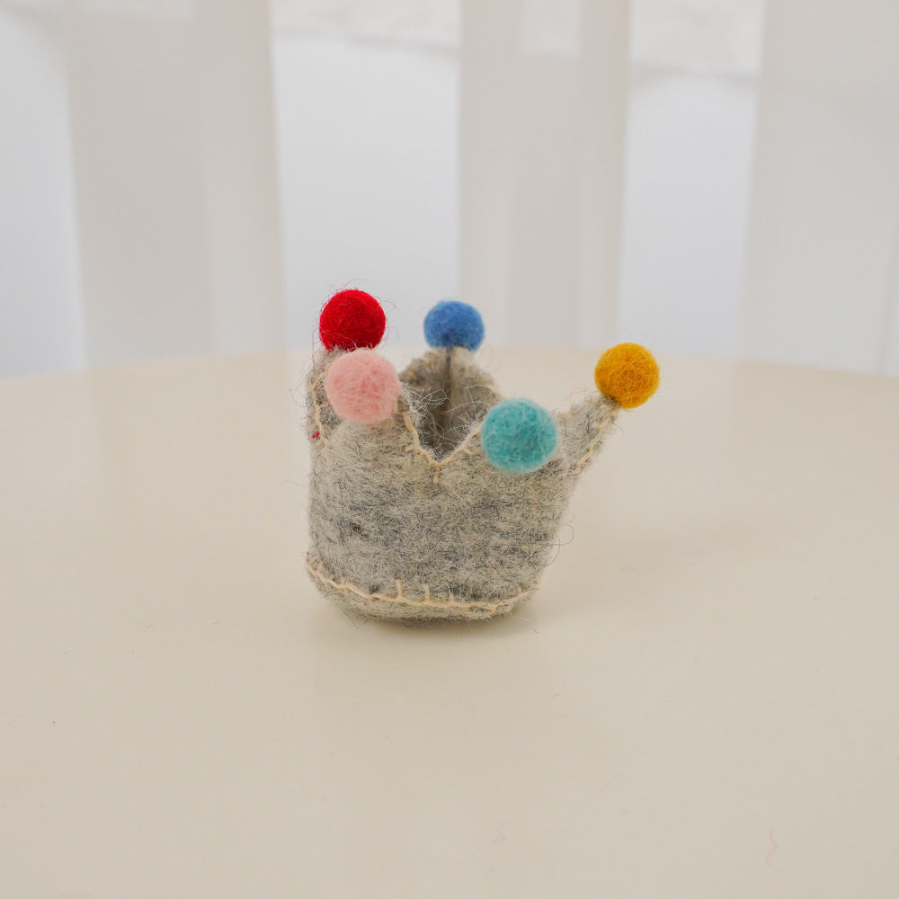 Wholesale Wool felt three-dimensional crown children's accessories