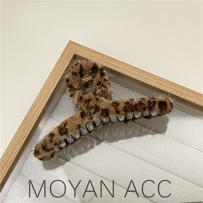 Wholesale Plush Leopard Print Large Grab Clip