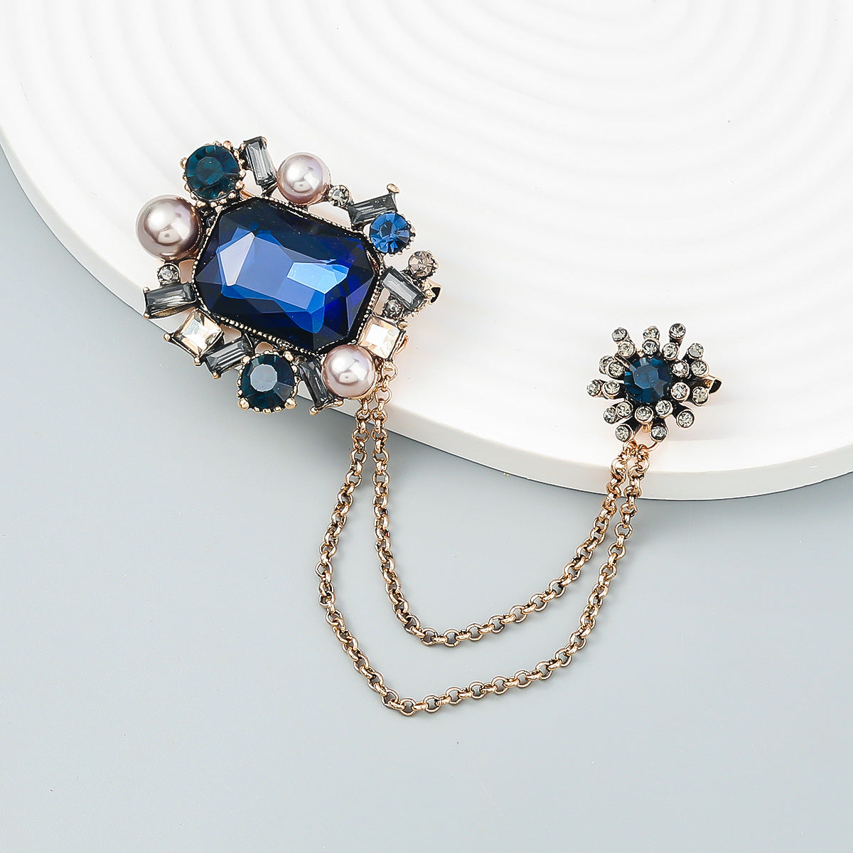 Wholesale Floral Chain Alloy Brooch