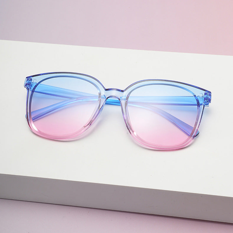 Wholesale fashion box generous simple and comfortable anti-ultraviolet sunglasses