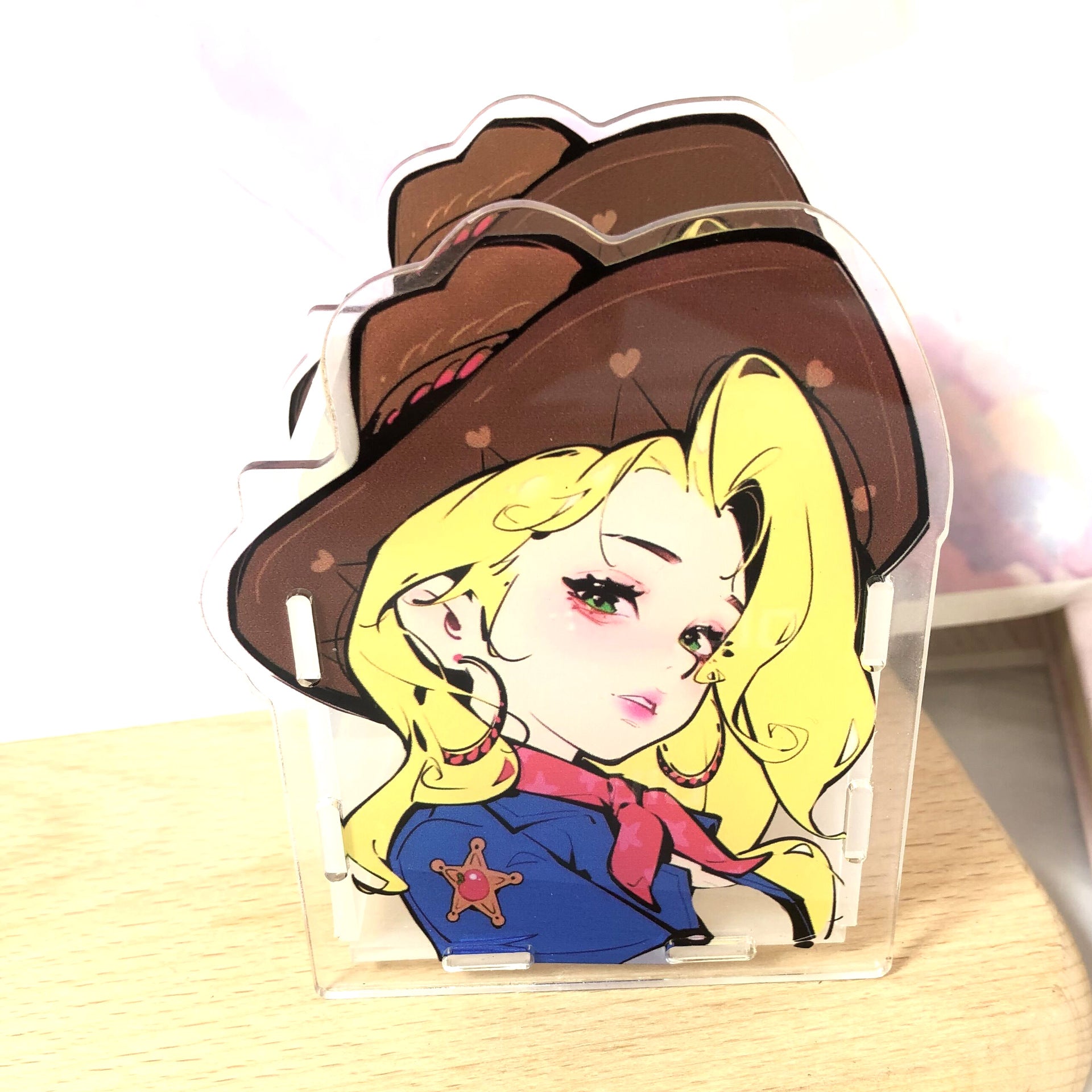 Wholesale  Creative Cute Cartoon Acrylic Pen Holder  OLY Exclusive