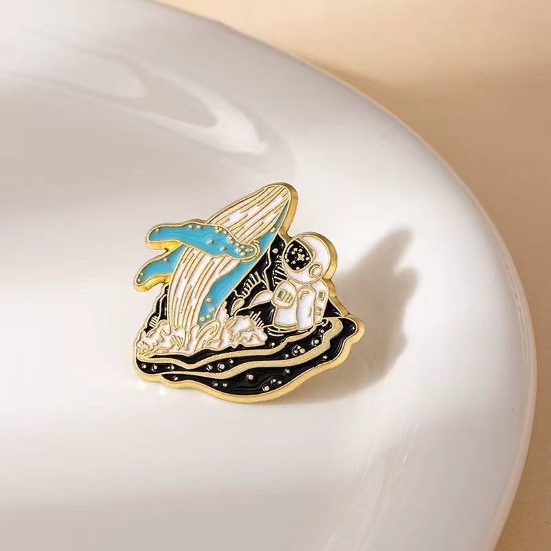 Wholesale creative cartoon cute whale drifting bottle astronaut Brooch