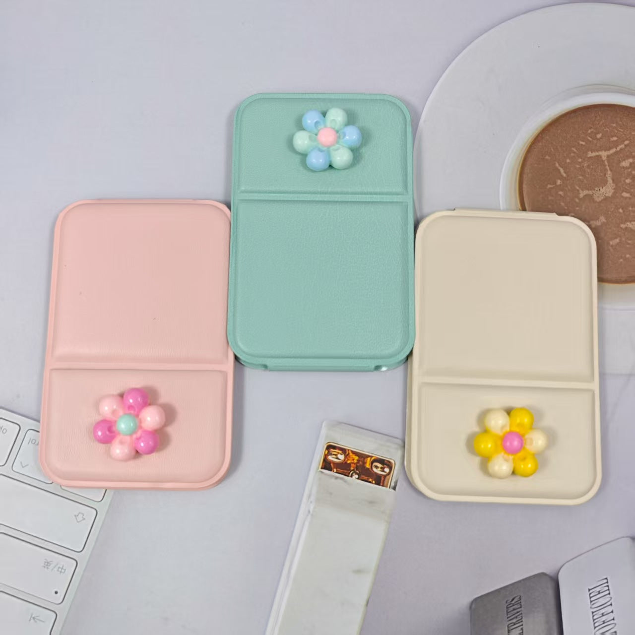 Wholesale Bow shaped folding makeup mirror
