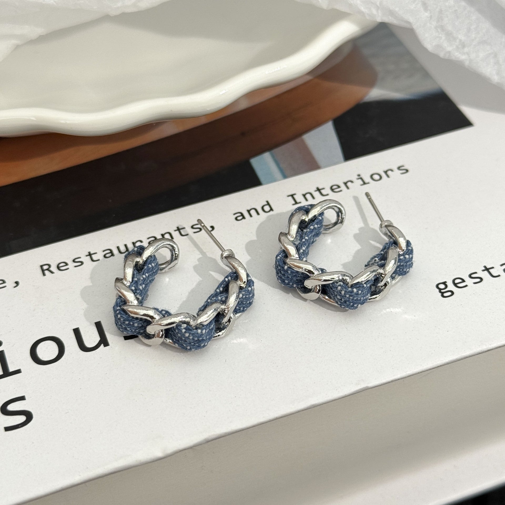 Wholesale Retro C Shaped Metal Earrings Geometric Oval Design Everyday Wear Boutique Resale