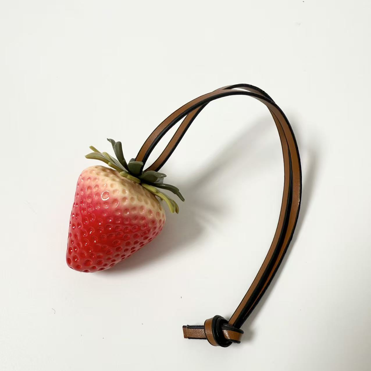 Wholesale Strawberry 3D Resin Cute Phone Lanyard Keychain