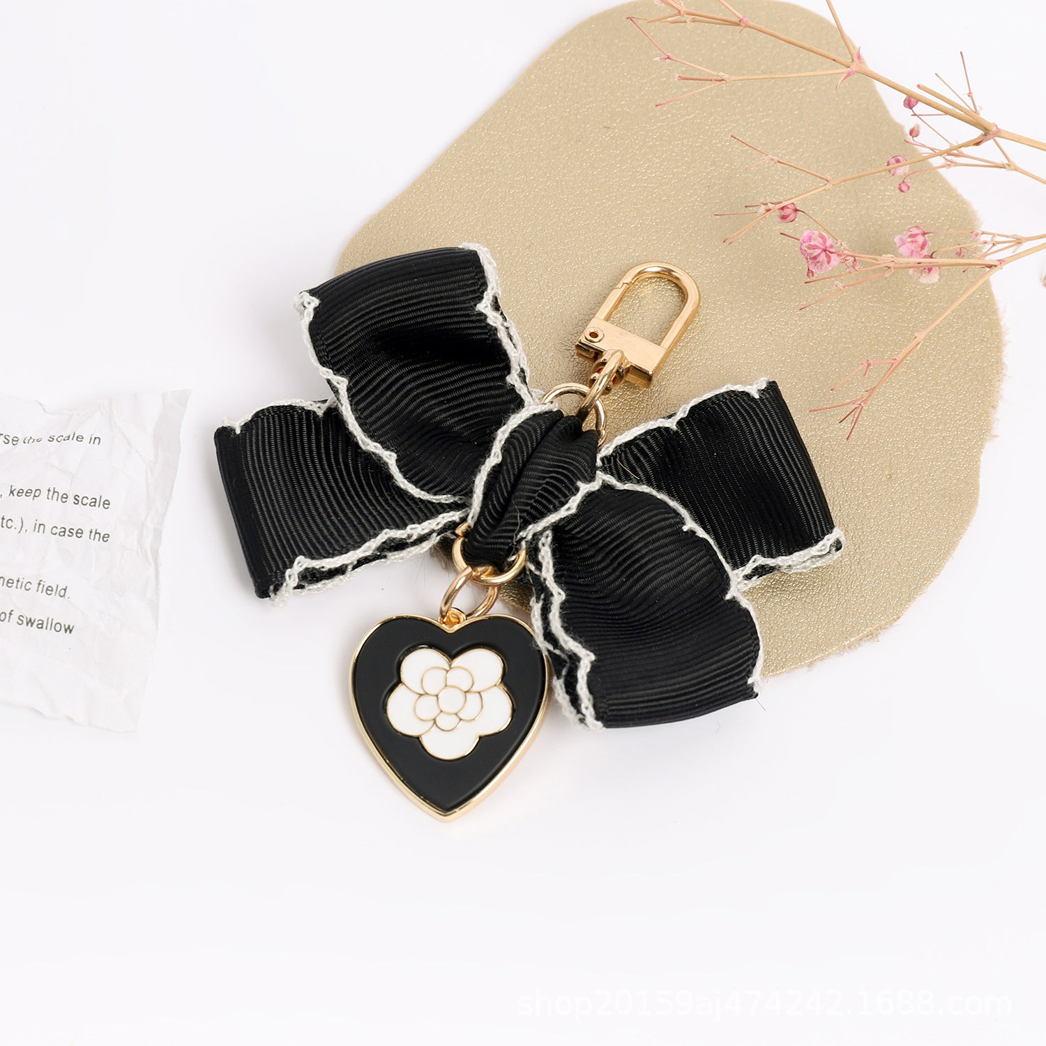 Wholesale Love Fabric Pearl Chain Alloy Keychains