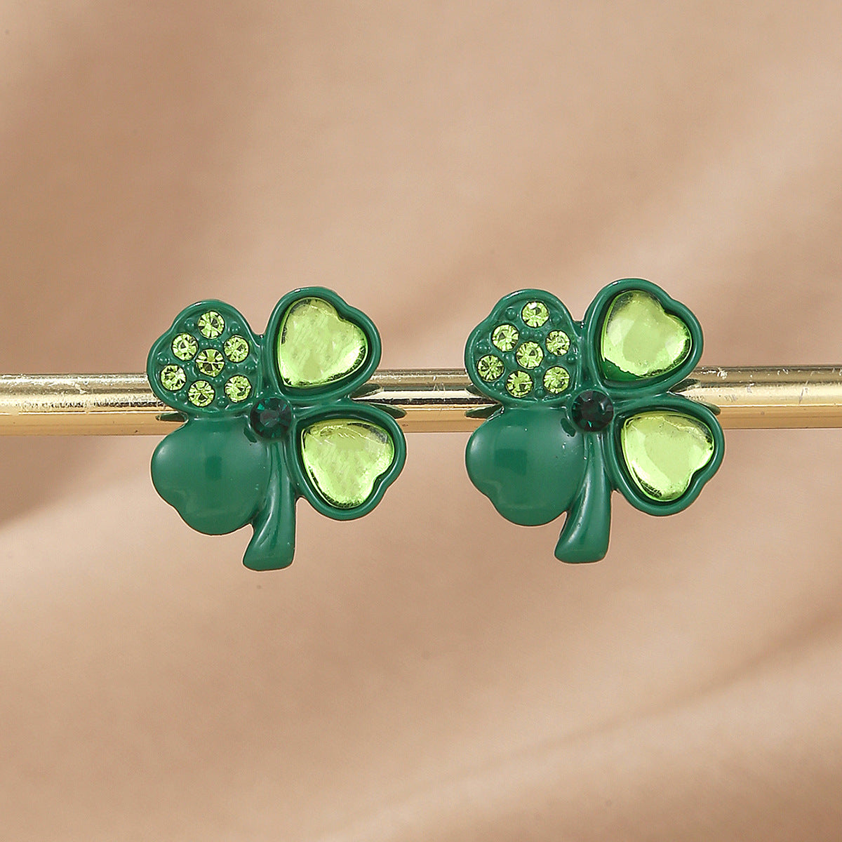 Wholesale Diamond studded St.  Patrick' s Day Clover earrings