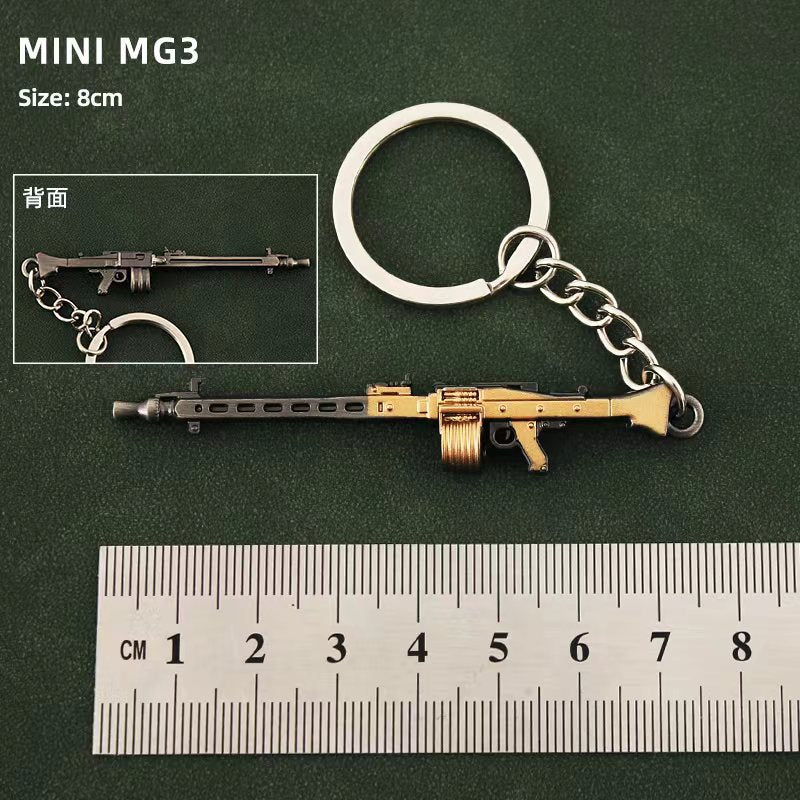 Wholesale Mini Metal Gun Model Keychain P90 S686 Dp-28 Alloy Pendant Small Decorative Toy Office Culture Metal Crafts