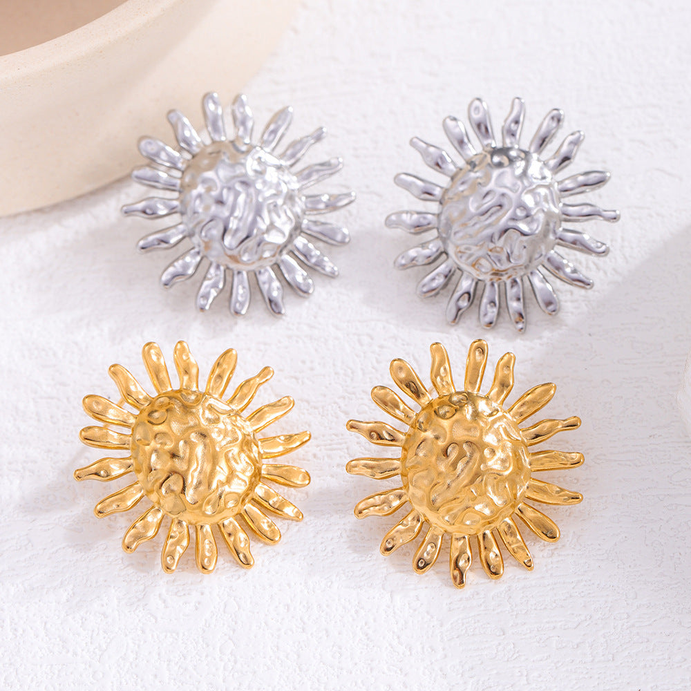 Wholesale 18k gold plated hammered sunflower stainless steel earrings