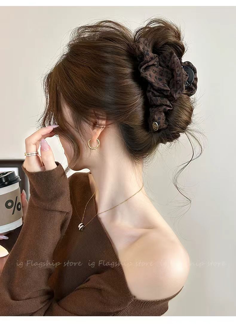 dxx-img:7a57222900b410a12906fdfb5b6af86f,OLY-HC-6312270883939-M1