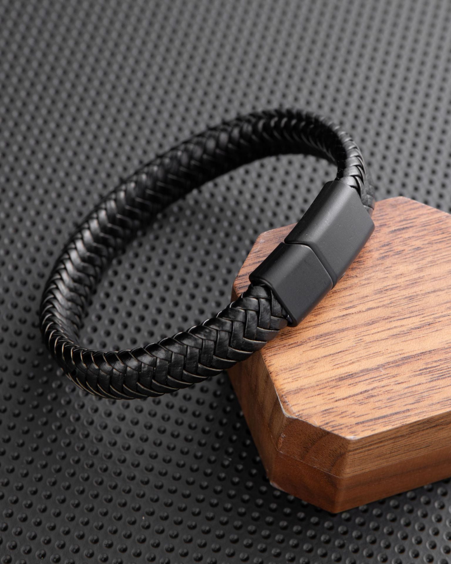 Wholesale Punk Cross Leather Men' s Multi-Layer Braided Bracelet