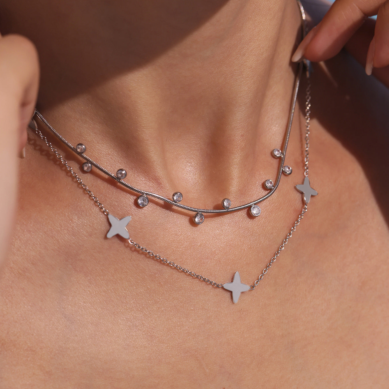 Wholesale Round Beads and Zirconia Stacked Lucky Four-Leaf Flower Small Necklace