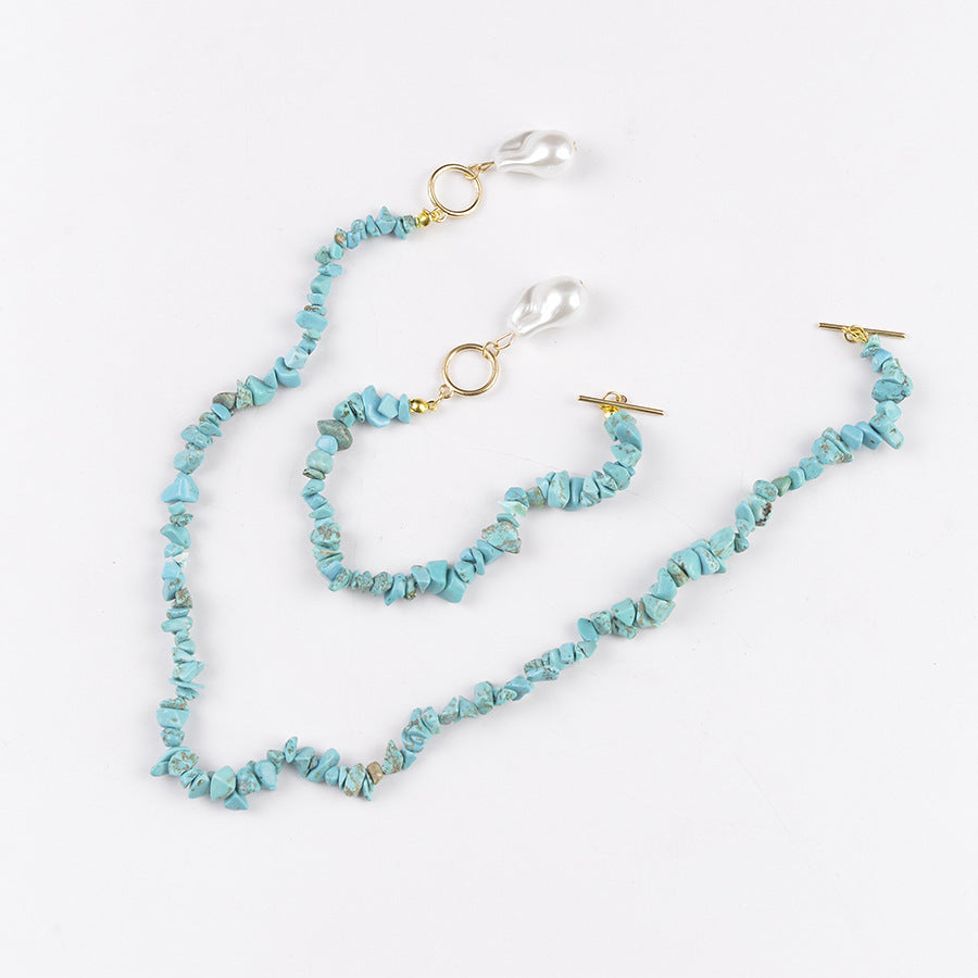 Wholesale Bohemian Turquoise Bead Necklace With Heart Pendant Zinc Alloy Electroplated Trendy Party Jewelry For Women Boutique Resale