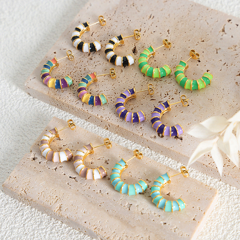 Wholesale Fresh Swee Colorfu and Brilliant C-shaped Bone Joint Gold Plated Earrings