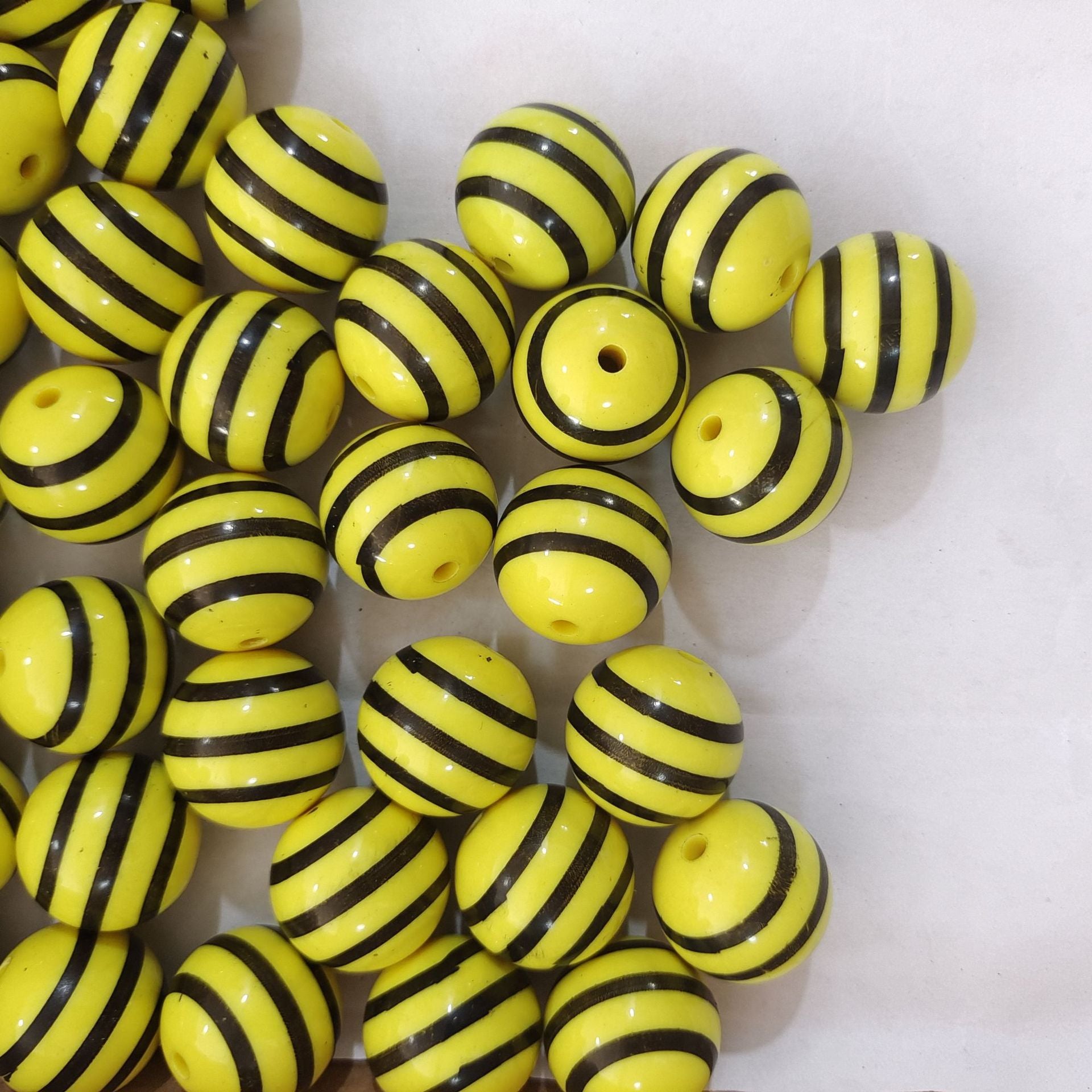 Wholesale 5pcs 20mm Acrylic Yellow Bee Stripe Print Beads
