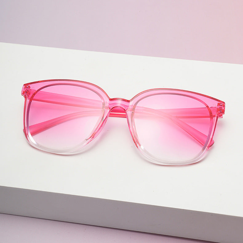 Wholesale fashion box generous simple and comfortable anti-ultraviolet sunglasses