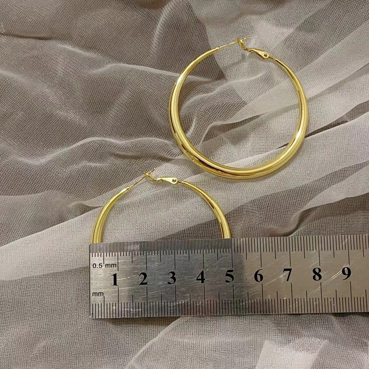 Wholesale Heavy Industry Fashion Plain Hoop Simple Exaggerated Large Metal Earrings