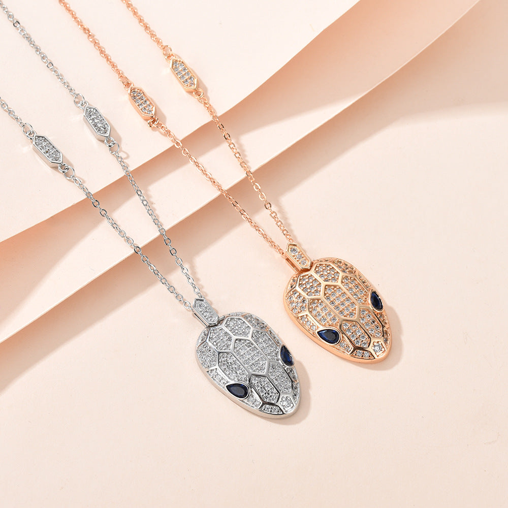 Wholesale Personalized Gypsophila Pendant Sweater Necklace