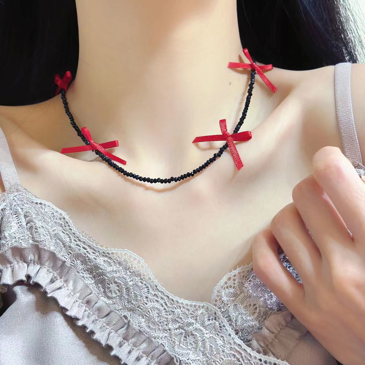 Wholesale exquisite crystal beaded necklace ribbon bow clavicle chain