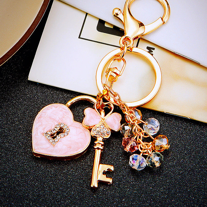 Wholesale Pink Four Leaf Clover Love Lock Keychain Rhinestone Inlaid Metal Car Key Ring Fashion Accessory Gift