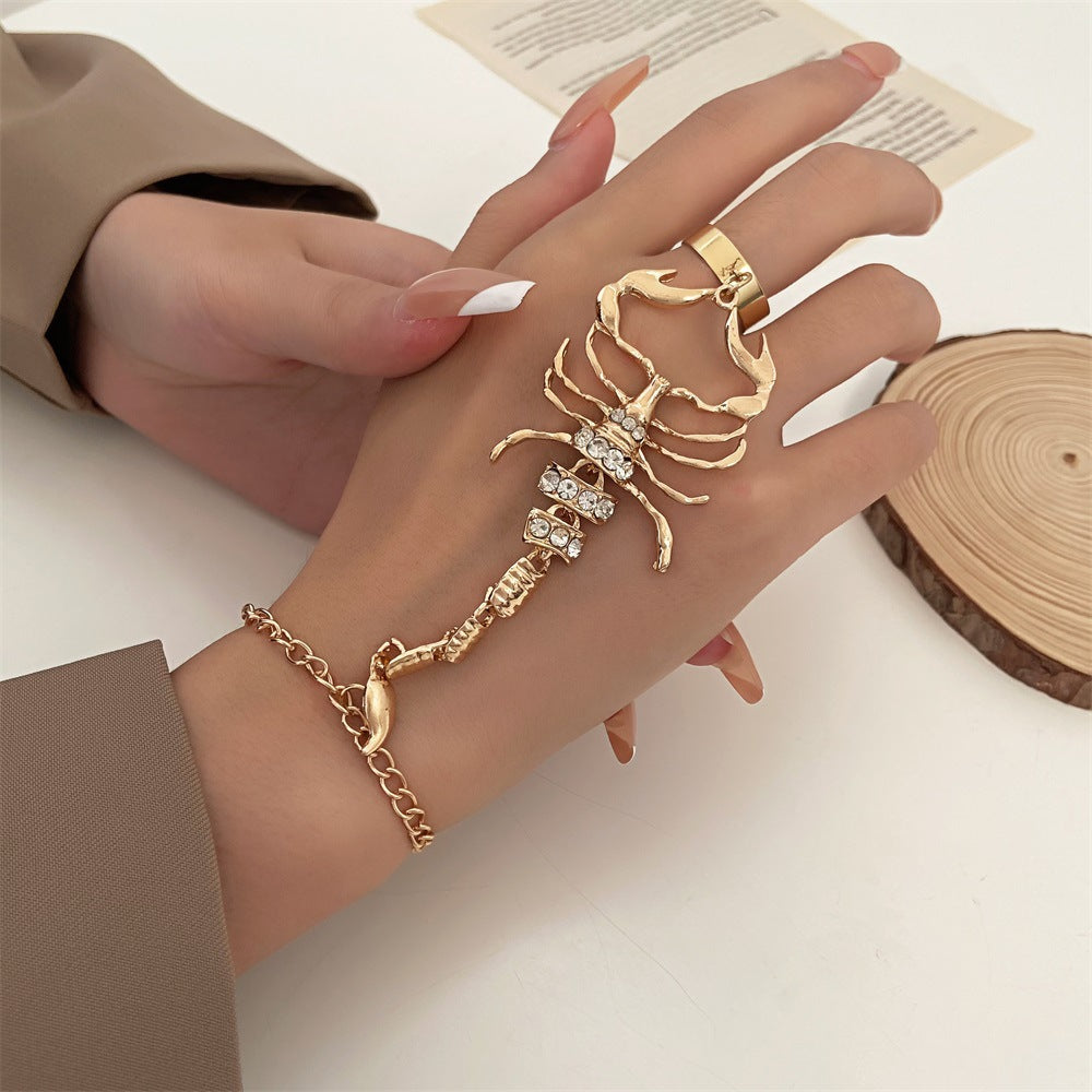 Wholesale Scorpion finger-inlaid zircon gemstone three-dimensional scorpion bracelet