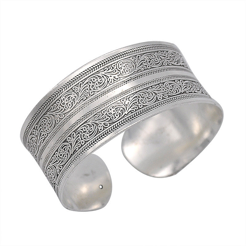 Wholesale Tibetan silver ornaments carved open Miao silver elephant ethnic style wide bracelet retro bracelet