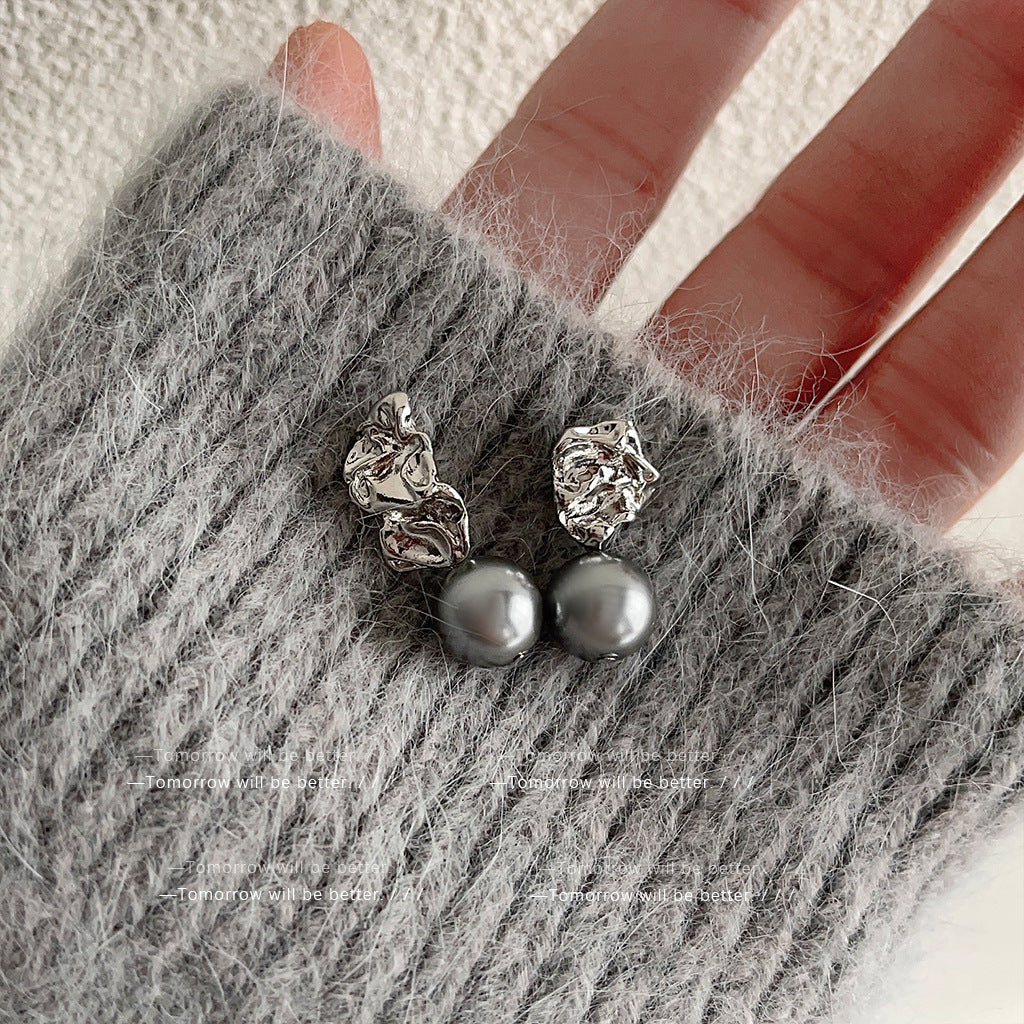 Wholesale Liquid texture gray pearl asymmetrical earrings