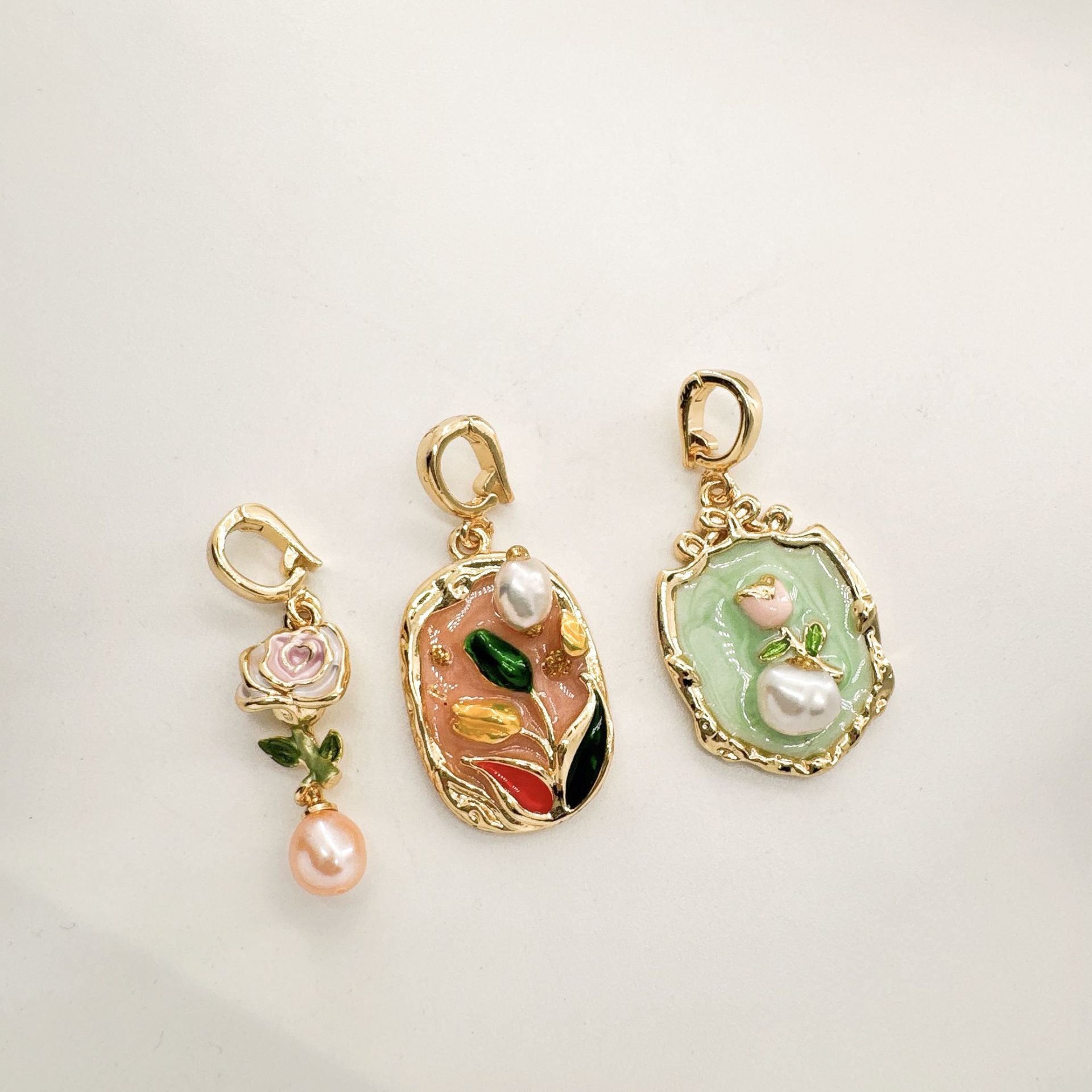 Wholesale 18K Copper Gold Plated Handmade Oil Painting Traditional Enamel Inlaid Natural Pearl Pendant