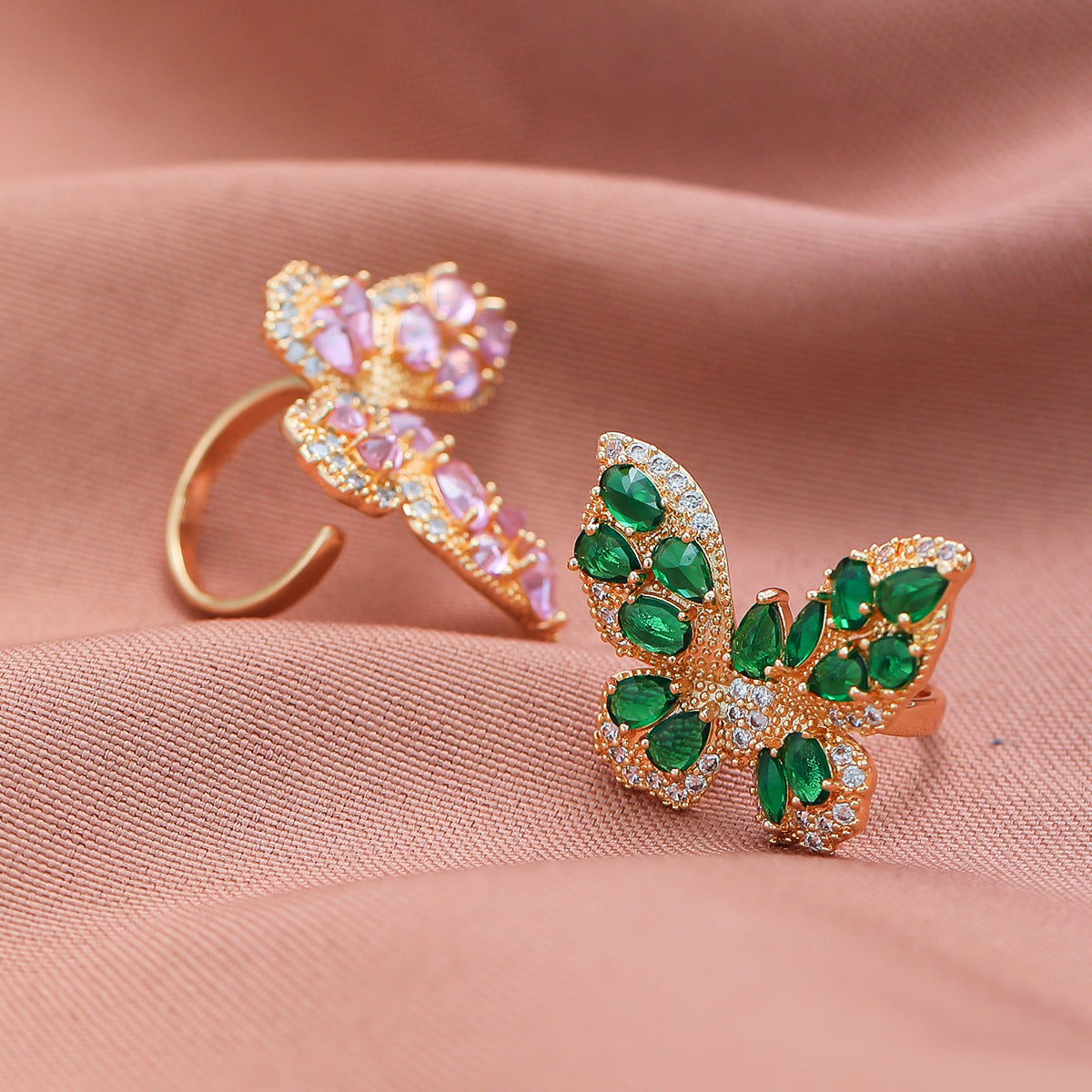 Al por mayor 2023 nuevo anillo de mariposa de circón de micro incrustaciones de cobre de cobre