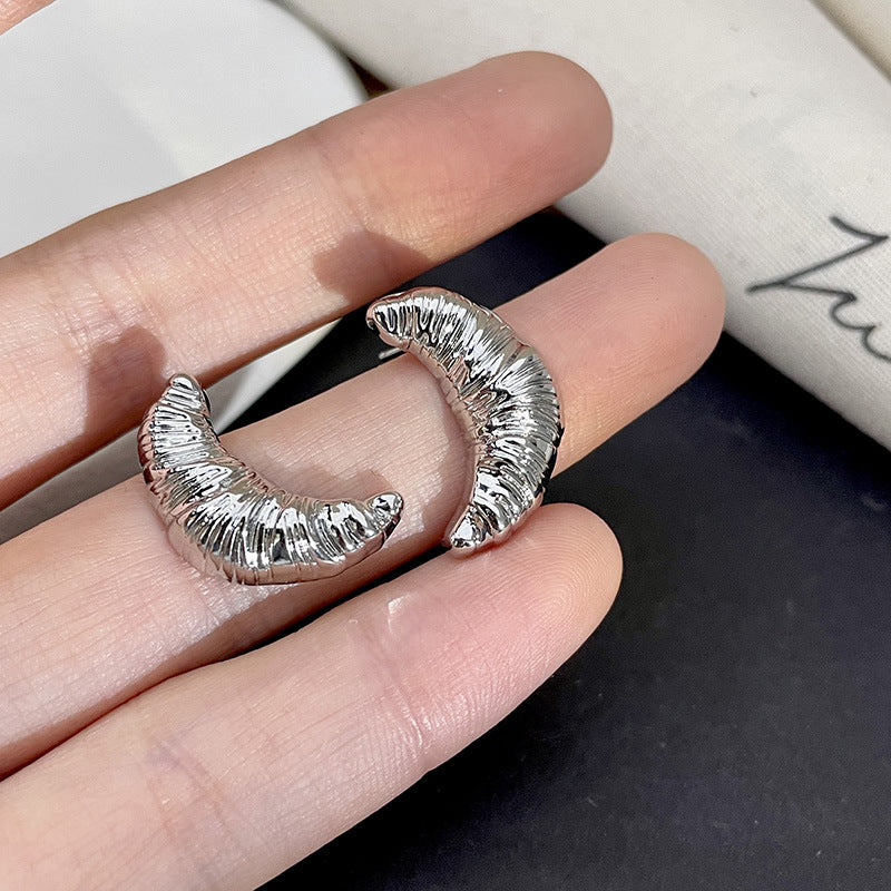 Wholesale Bull Horn Bag Moon Alloy Earrings