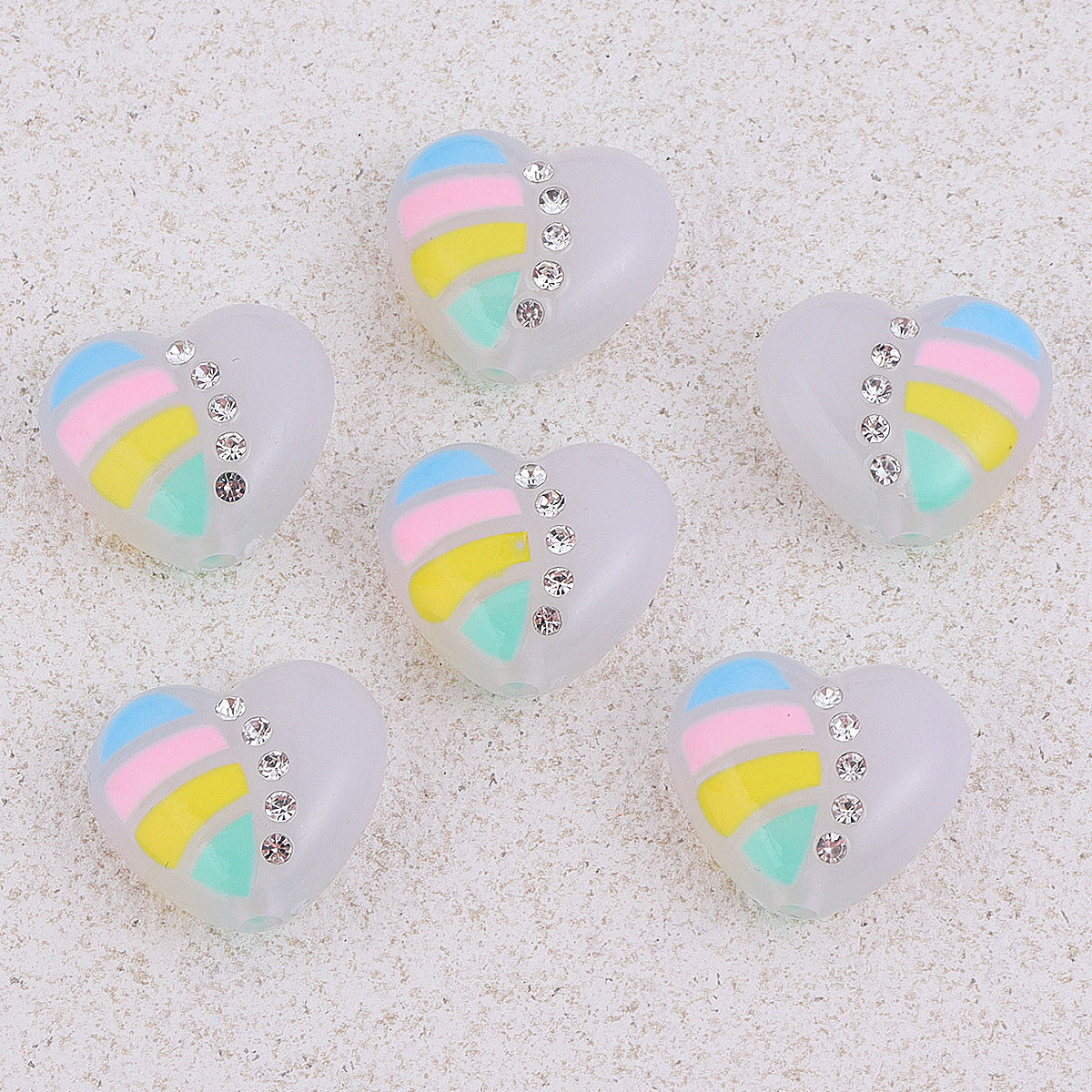 Wholesale 10pcs double-sided diamond inlaid colored acrylic beads with heart-shaped design
