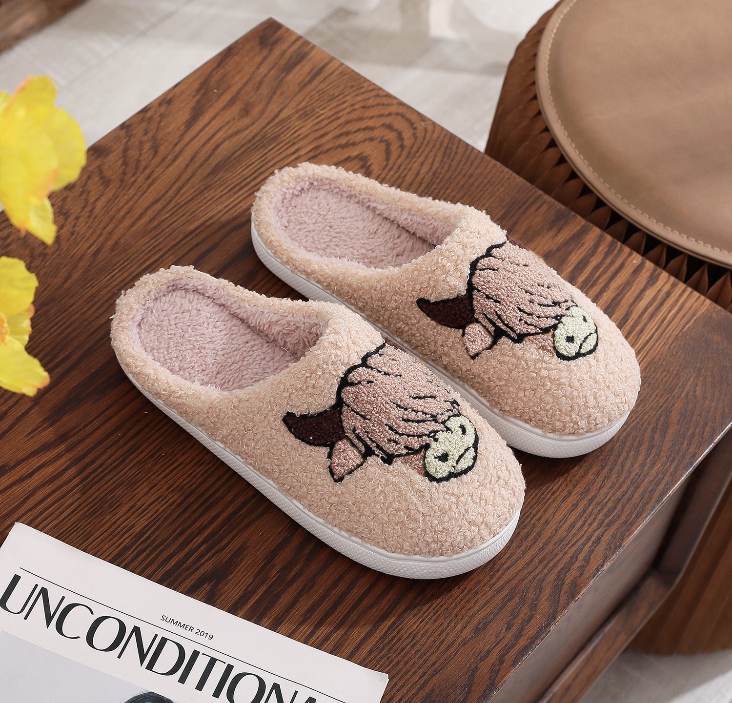 Wholesale Cotton Home Winter Dachshund Animal Embroidery Warm Slippers