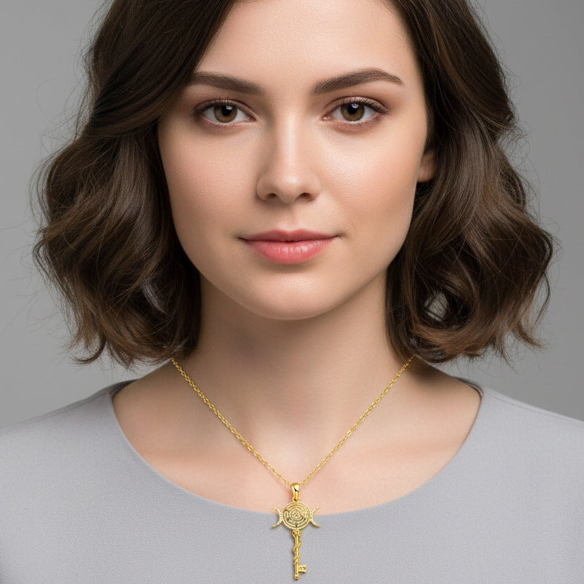 Wholesale Greek snake-shaped winding key necklace