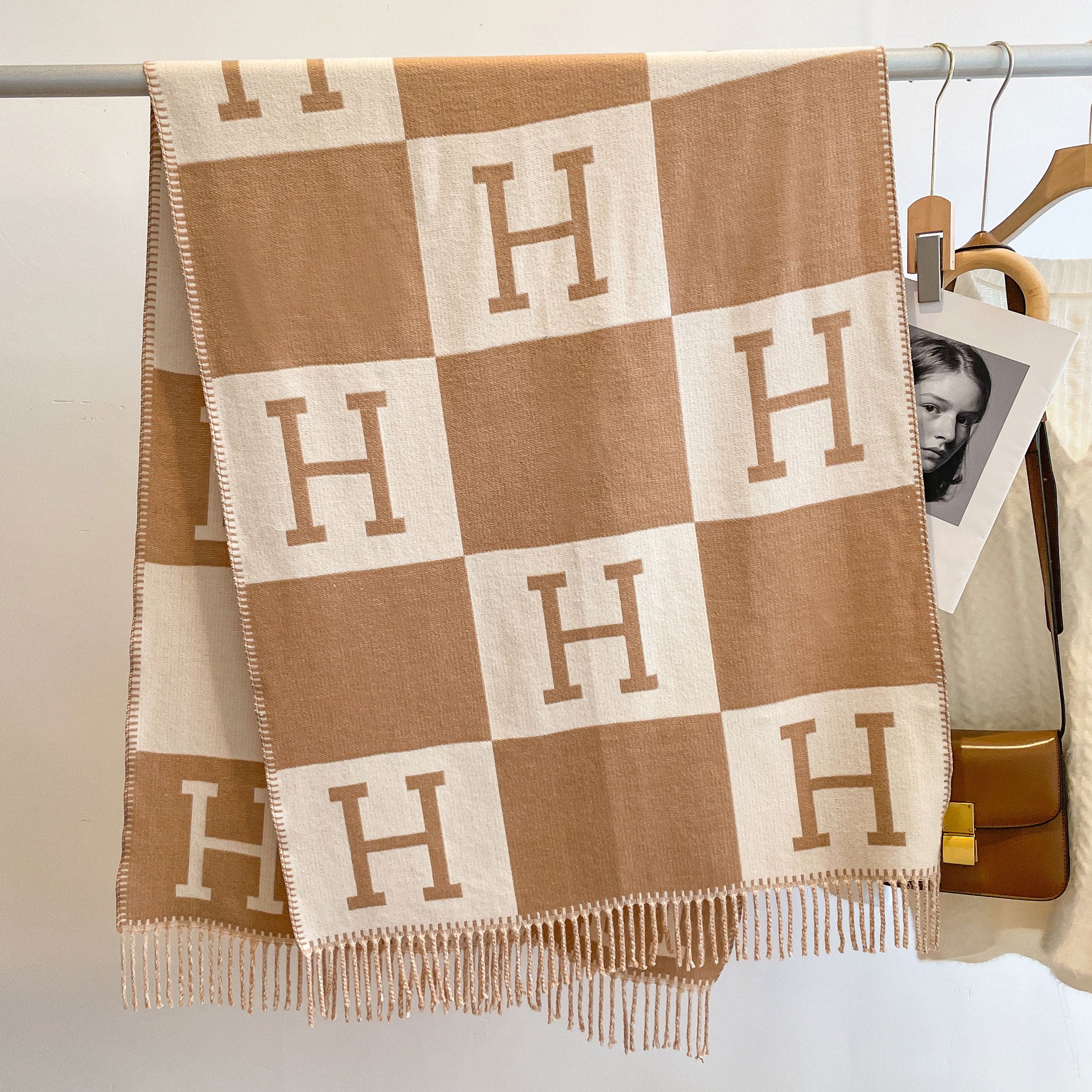 Wholesale Autumn and Winter Imitation Cashmere Fringed Scarf