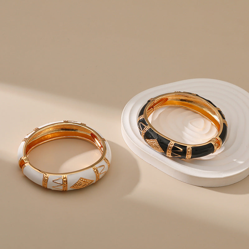 Wholesale Creative Oil Drop Series Round Alloy Bracelet