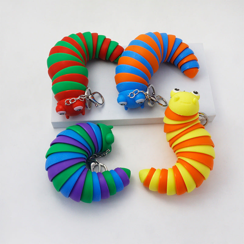 Llavero de oruga plástica al por mayor