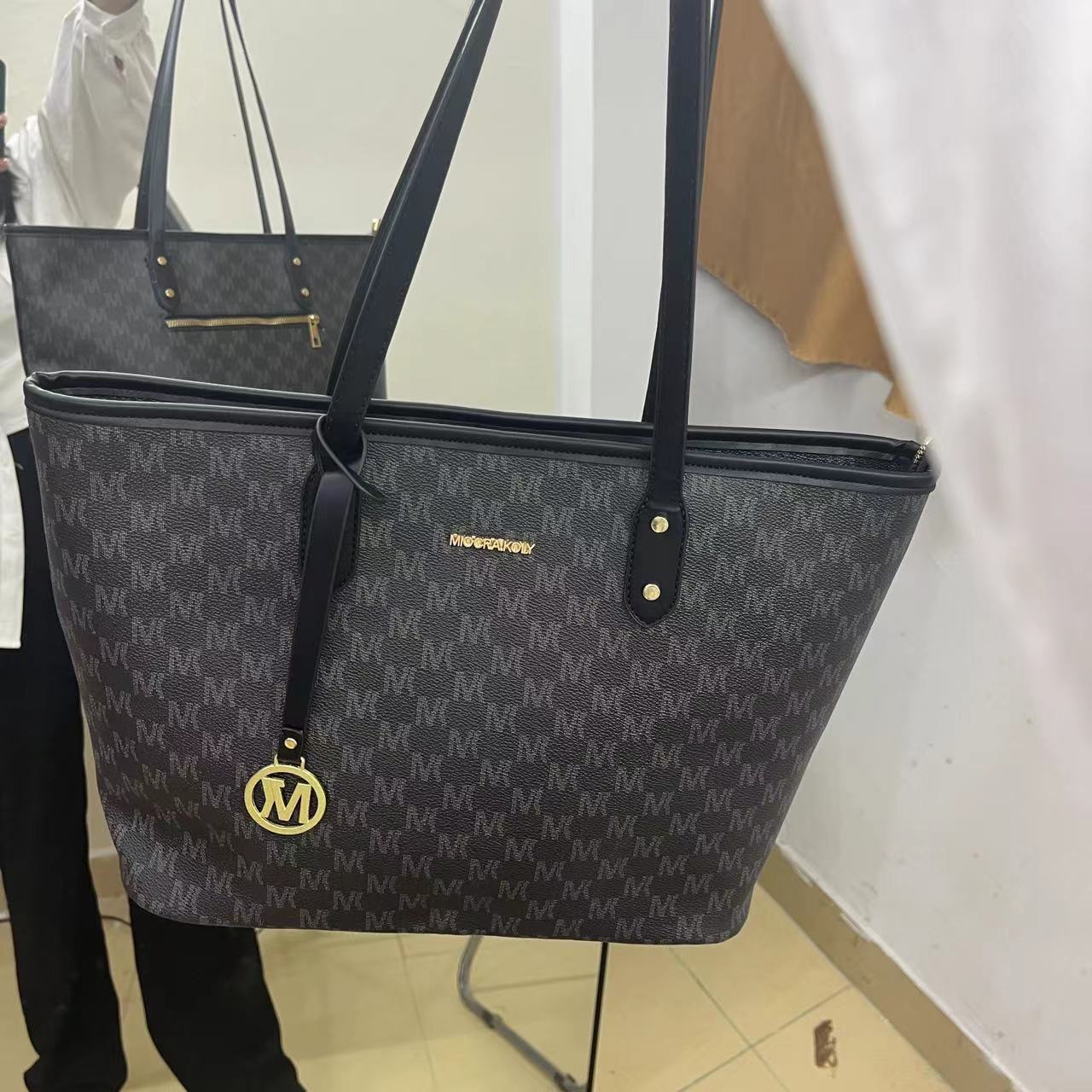 Wholesale 2025 new cherry blossom tote Bag female commuter niche ins style handbag large capacity shoulder Bag