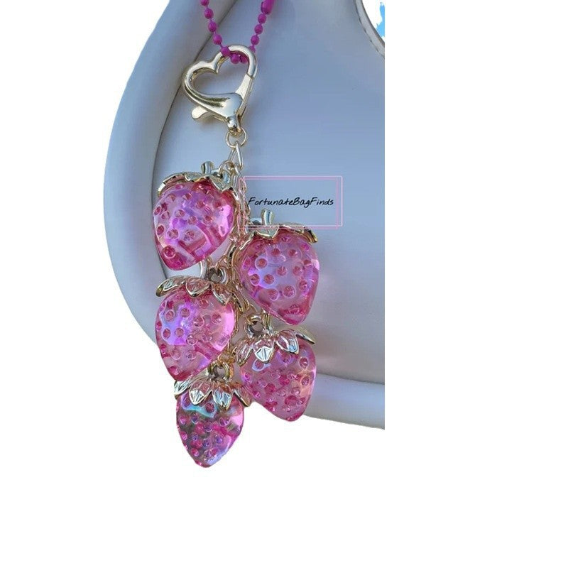 Wholesale Simulation strawberry keychain color resin fruit jewelry student backpack pendant female