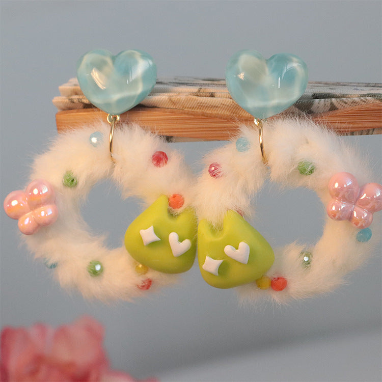 Wholesale Autumn and Winter Plush Love Ear Clip Earrings